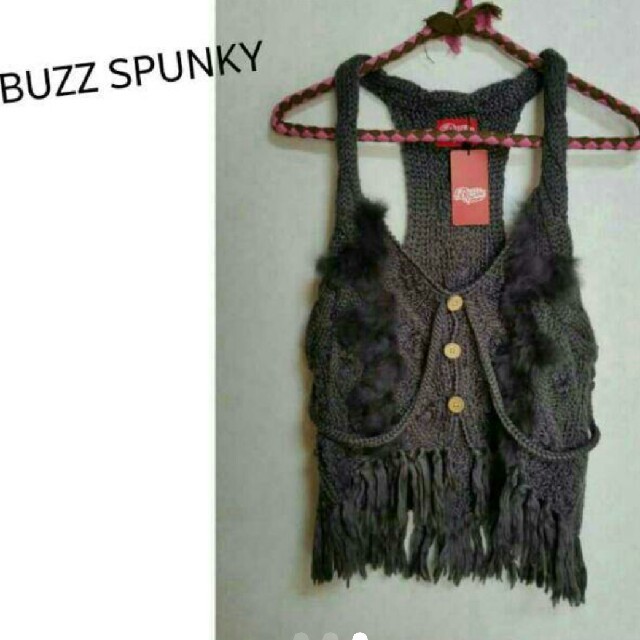 BUZZ SPUNKY(バズスパンキー)の【新品】BUZZ SPUNKY♡ニットベスト レディースのトップス(ベスト/ジレ)の商品写真