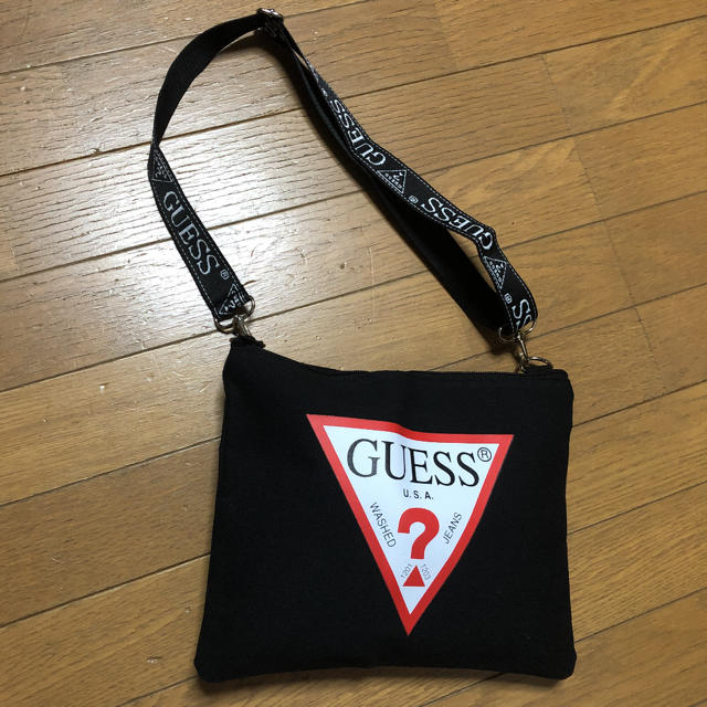 GUESS(ゲス)のGUESS ショルダーバッグ レディースのバッグ(ショルダーバッグ)の商品写真