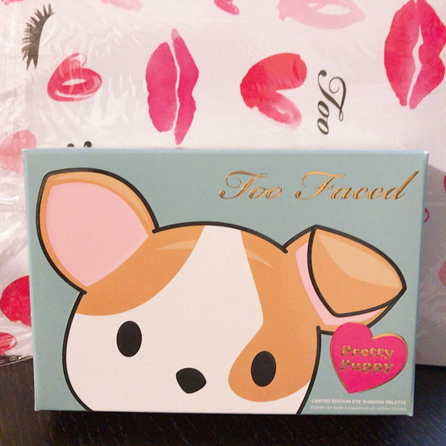 Too Faced(トゥフェイス)の新品未開封★TOO FACED pretty puppyアイシャドウ コスメ/美容のベースメイク/化粧品(アイシャドウ)の商品写真