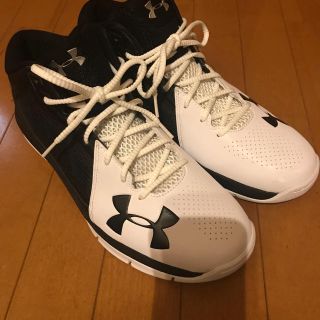 アンダーアーマー(UNDER ARMOUR)のアンダーアーマーバスケットシューズ(スニーカー)