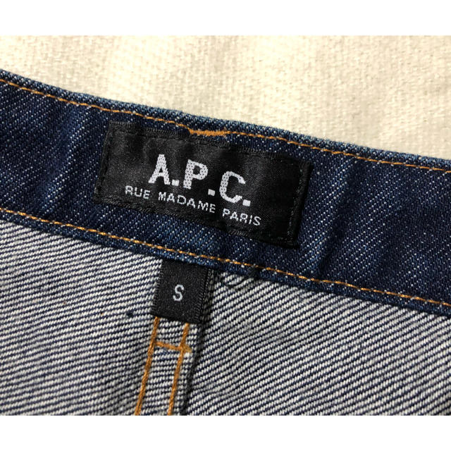 A.P.C(アーペーセー)のa.p.c デニムスカート レディースのスカート(ミニスカート)の商品写真