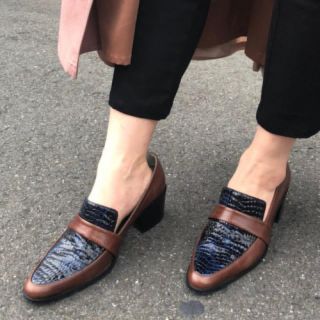 アメリヴィンテージ(Ameri VINTAGE)のAmeri♡ LEATHER CROCO FLAT SHOES(ローファー/革靴)