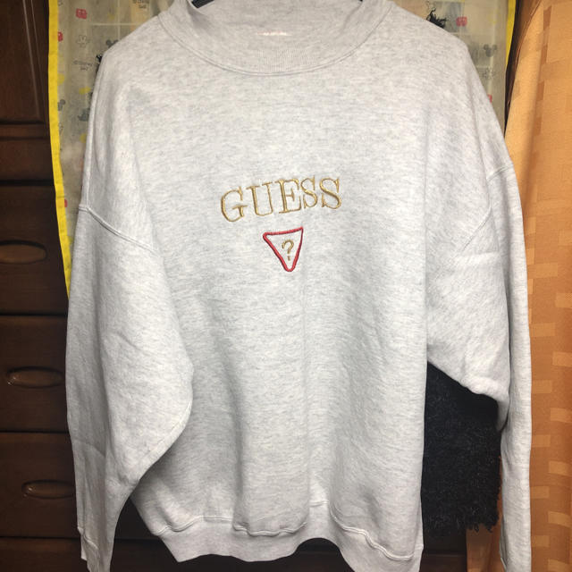 GUESS(ゲス)のGUESS トレーナー レディースのトップス(トレーナー/スウェット)の商品写真