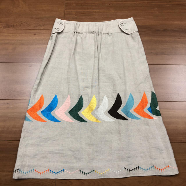 mina perhonen(ミナペルホネン)のミナペルホネンランドリー バードスカート レディースのスカート(ひざ丈スカート)の商品写真