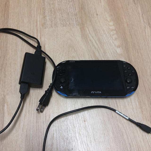 携帯用ゲーム機本体psvita pch-2000 ソフト