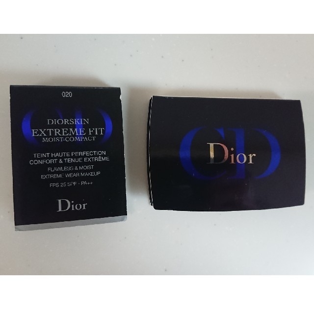 Dior(ディオール)のとむりんさん専用♥️Ｄior クッションファンデ ミニパウダーファンデセット コスメ/美容のベースメイク/化粧品(ファンデーション)の商品写真