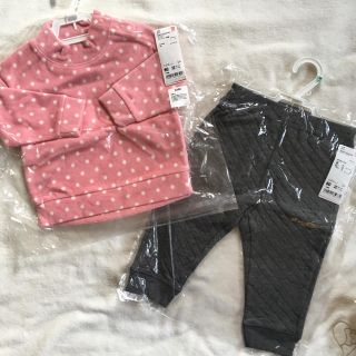 ユニクロ(UNIQLO)のユニクロ 80㎝ 女の子 長袖トップスとカットソーパンツ 未使用(シャツ/カットソー)