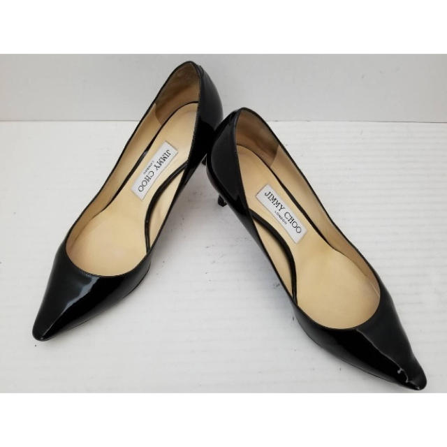 【新着】8万 JIMMY CHOO(ジミーチュウ) レディース美品