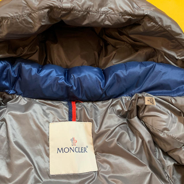 MONCLER(モンクレール)のモンクレール BOY 2 92cm キッズ/ベビー/マタニティのキッズ服男の子用(90cm~)(ジャケット/上着)の商品写真