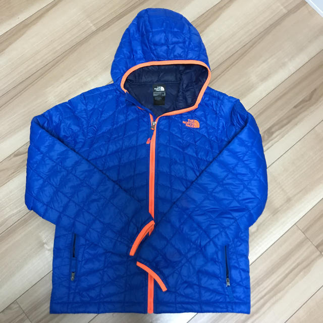 THE NORTH FACE(ザノースフェイス)のノースフェイス L ダウンジャケット キッズ/ベビー/マタニティのキッズ服男の子用(90cm~)(ジャケット/上着)の商品写真