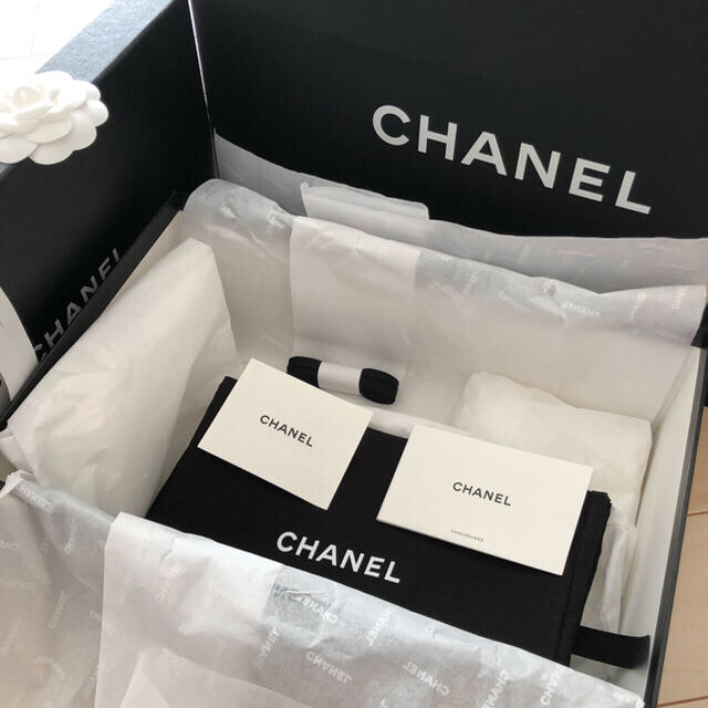 CHANEL(シャネル)のCHANEL スニーカー  再値下げ‼️5%OFFクーポンでお得に‼️ レディースの靴/シューズ(スニーカー)の商品写真