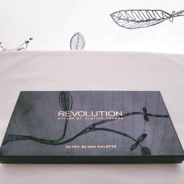 Sephora(セフォラ)のMake up Revolution LONDON チークパレット コスメ/美容のベースメイク/化粧品(チーク)の商品写真