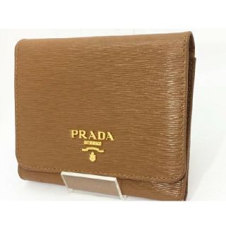プラダ(PRADA)のA16❤️超美品　正規❤️プラダ　 ３つ折り財布　キャメル　ブラウン　レザー(財布)