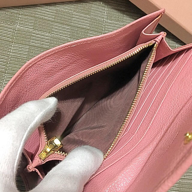 低価new Miumiu レター型 長財布の通販 By ゴルチエ コレクション ミュウミュウならラクマ 美品 ミュウミュウ セール100 新品 Pinoakfarms Com