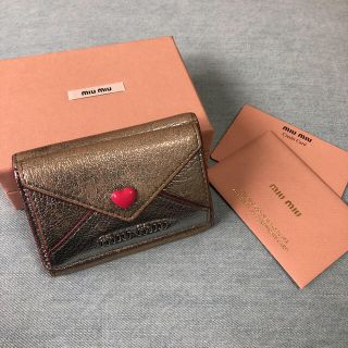 ミュウミュウ(miumiu)のmiumiu コンパクト財布(財布)