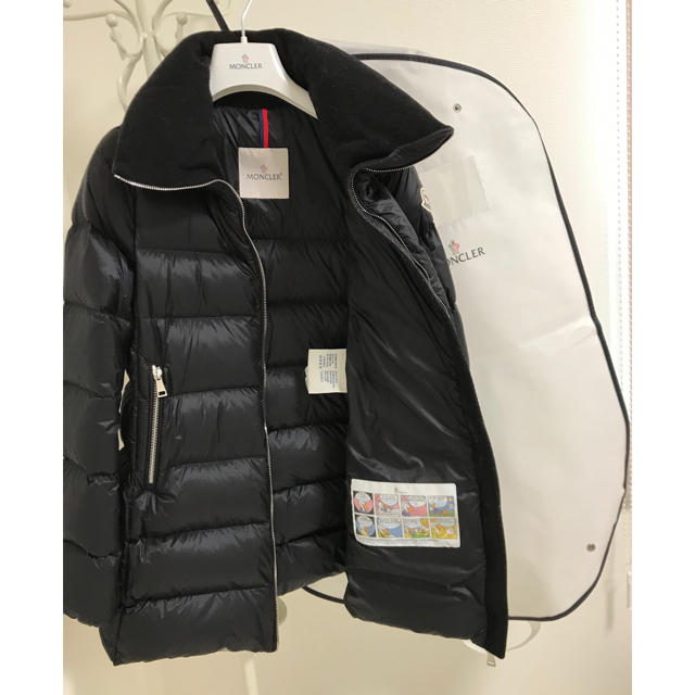 MONCLER(モンクレール)の未使用に近い モンクレール  レディース ダウン 銀座路面店購入 履歴あり レディースのジャケット/アウター(ダウンコート)の商品写真