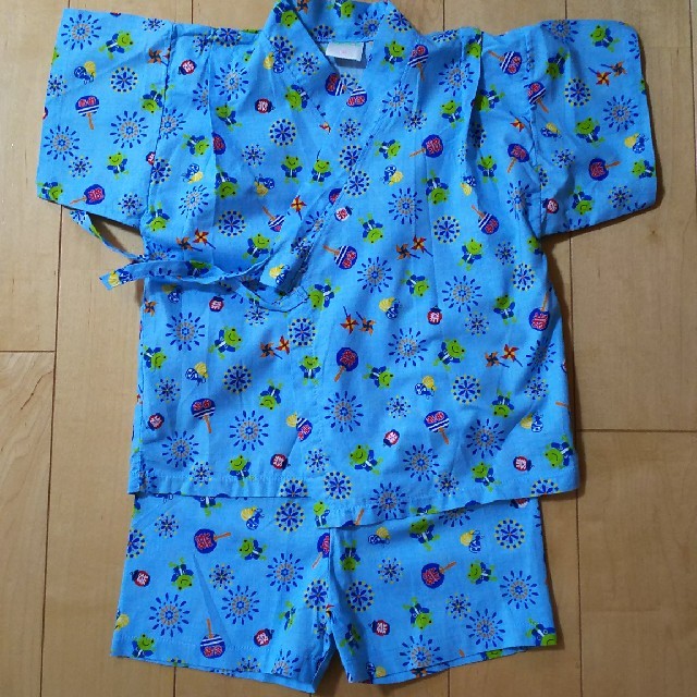 美品☆95㎝かえるちゃん甚兵衛 男の子 キッズ/ベビー/マタニティのキッズ服男の子用(90cm~)(甚平/浴衣)の商品写真