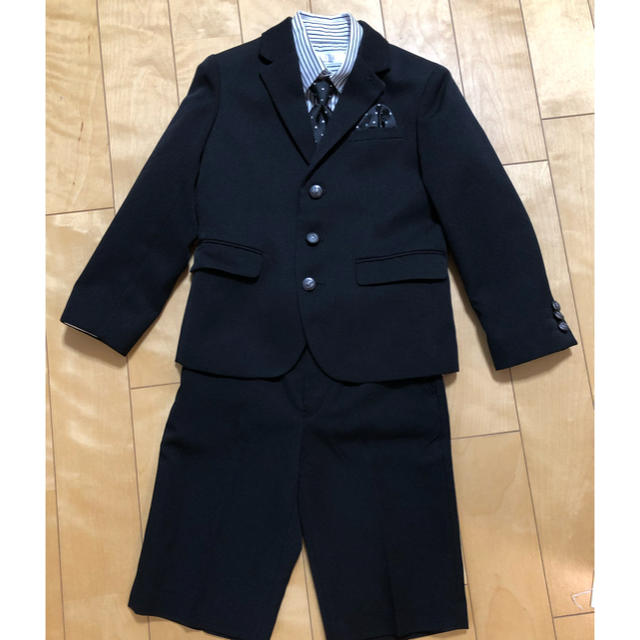 ELLE(エル)の卒園式 入学式 男児スーツ 120 ELLE en noir キッズ/ベビー/マタニティのキッズ服男の子用(90cm~)(ドレス/フォーマル)の商品写真