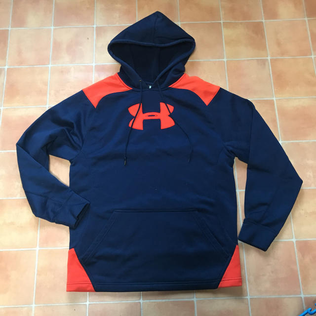 UNDER ARMOUR(アンダーアーマー)の134さま専用❀アンダーアーマー✤裏起毛✤パーカー（ＳＭ） メンズのトップス(パーカー)の商品写真