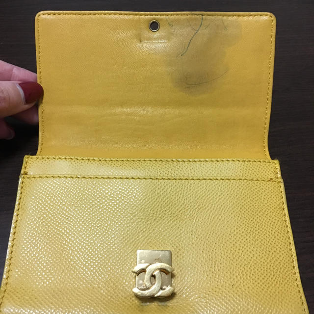 CHANEL(シャネル)のシャネル 財布イエロー レディースのファッション小物(財布)の商品写真