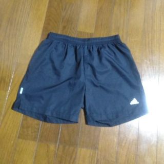 アディダス(adidas)のランニングパンツ(ショートパンツ)