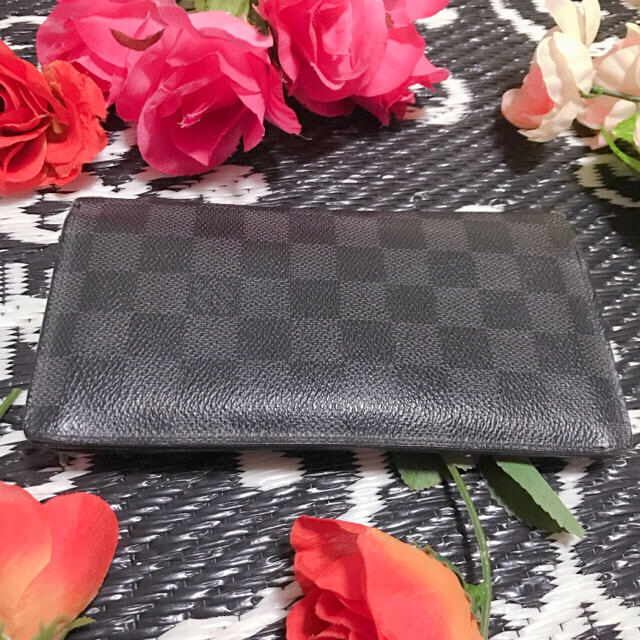 LOUIS VUITTON(ルイヴィトン)の美品♡ルイヴィトンダミエグラフィット長財布♡LouisVuitton二つ折り財布 メンズのファッション小物(長財布)の商品写真