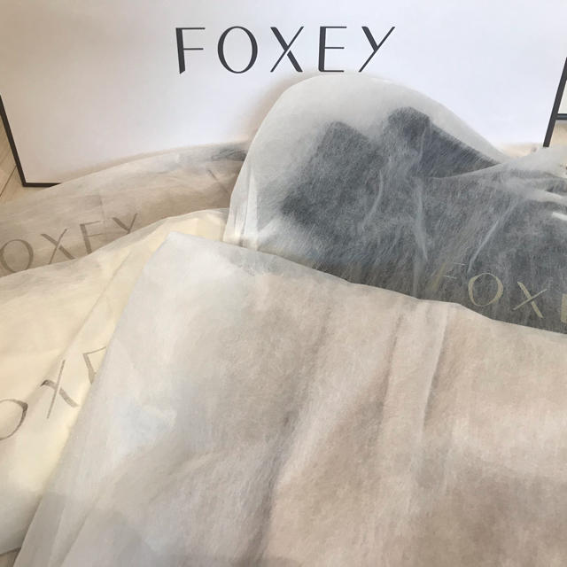 FOXEY(フォクシー)のくぅりんママ様専用です。フォクシー アウトレットパック 新品 未使用 レディースのワンピース(ひざ丈ワンピース)の商品写真