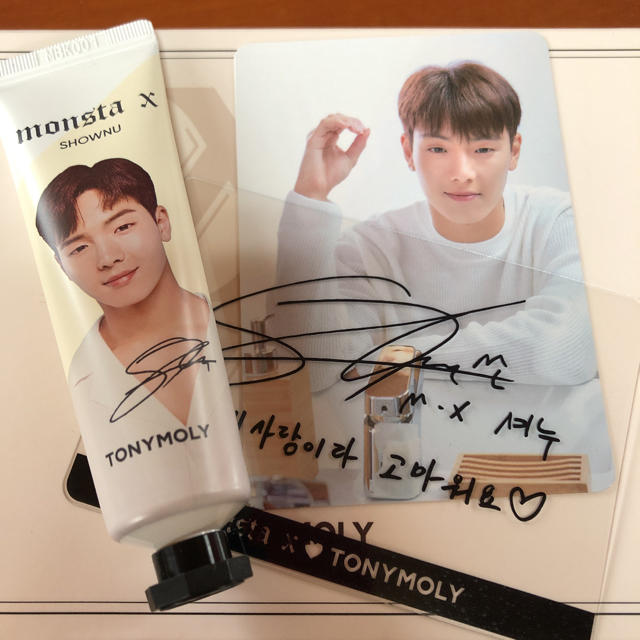 TONY MOLY(トニーモリー)のmonsta x ショヌ ハンドクリーム トレカ トニモリ セット コスメ/美容のボディケア(ハンドクリーム)の商品写真