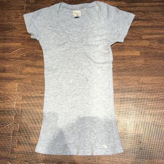 アバクロンビーアンドフィッチ(Abercrombie&Fitch)のさらにお値下げ！アバクロ グレーのTシャツ(Tシャツ(半袖/袖なし))