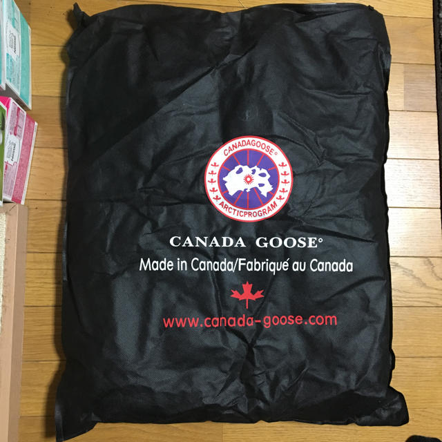CANADA GOOSE(カナダグース)のヒゲ様 専用 ！！！ メンズのジャケット/アウター(ダウンベスト)の商品写真