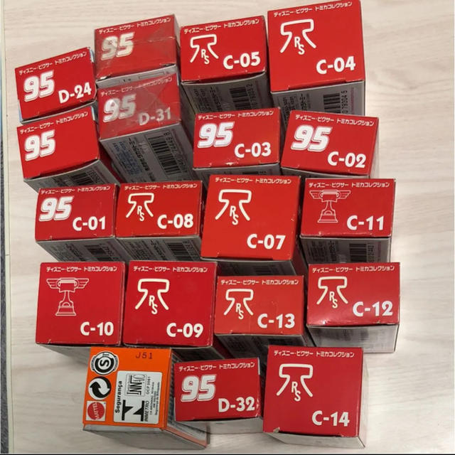 カーズ・トミカ 希少 旧箱 廃盤 18台+1台マッチボックス おまけ付き カーズ・トミカ 希少 旧箱 廃盤 18台+1台マッチボックス おまけ付き