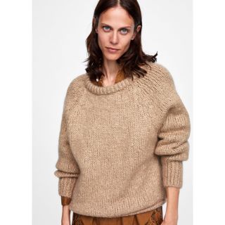 ザラ(ZARA)の【タグ付き新品】ザラ ラウンドネックセーター ベージュ M(ニット/セーター)