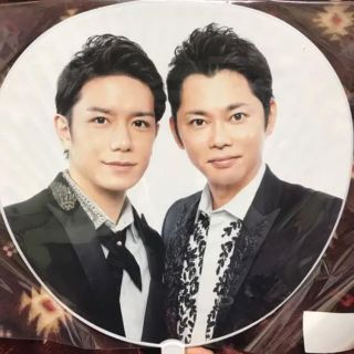 タッキーアンドツバサ(タッキー＆翼)の2018〜2019 Johnnysカウントダウン タキツバうちわ(アイドルグッズ)