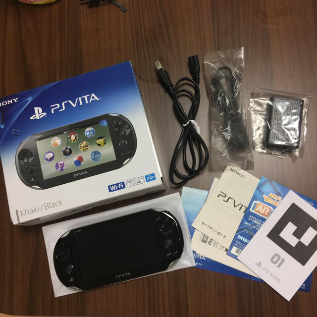 PlayStation Vita(プレイステーションヴィータ)のPSVITA2000本体セット エンタメ/ホビーのゲームソフト/ゲーム機本体(携帯用ゲーム機本体)の商品写真