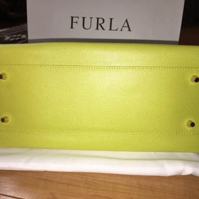 Furla(フルラ)の FURLA  パイパー M レディースのバッグ(ショルダーバッグ)の商品写真