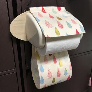 トイレットペーパーホルダーカバー カラフルしずく(トイレ収納)