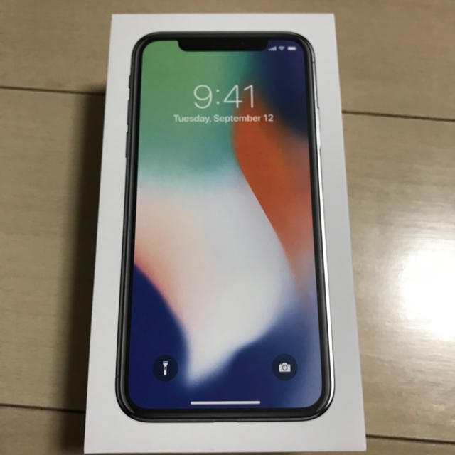 iPhone X 64GB シルバー  新品未使用品 ドコモ