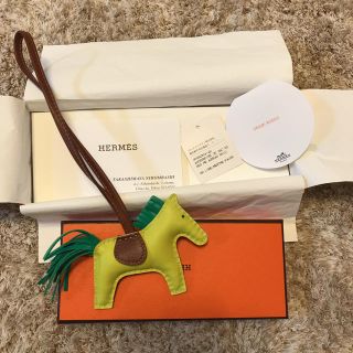 エルメス(Hermes)のカリナ様専用HERMES エルメス ロデオ イエロー pm(チャーム)