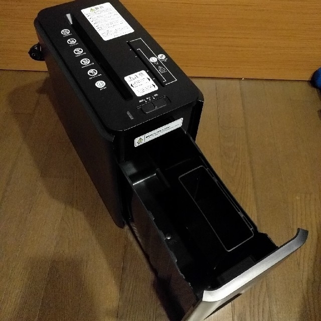 コクヨ(コクヨ)のコクヨ　シュレッダー AMKPS-MX100 インテリア/住まい/日用品のオフィス用品(オフィス用品一般)の商品写真