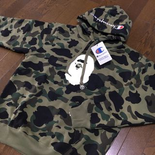 アベイシングエイプ(A BATHING APE)の【最終値下】a bathing ape  X  champion  パーカー(パーカー)