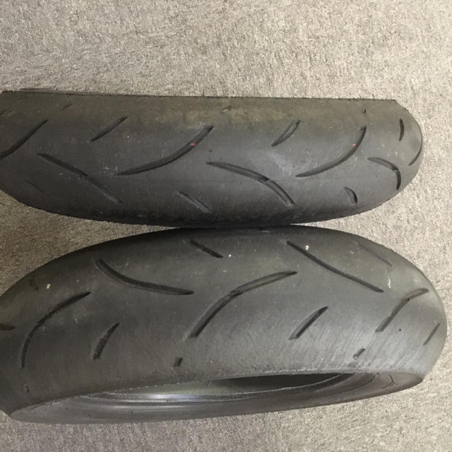 BRIDGESTONE(ブリヂストン)の中古 レーシングバトラックス S01 S02前後セット 自動車/バイクのバイク(パーツ)の商品写真