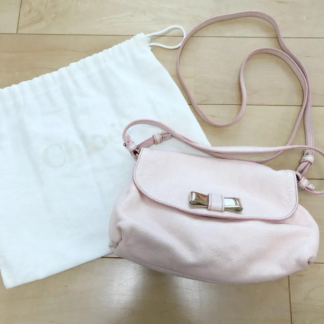 Chloe(クロエ)の美品！Chloe(クロエ) リリィ ピンクショルダーバッグ レディースのバッグ(ショルダーバッグ)の商品写真