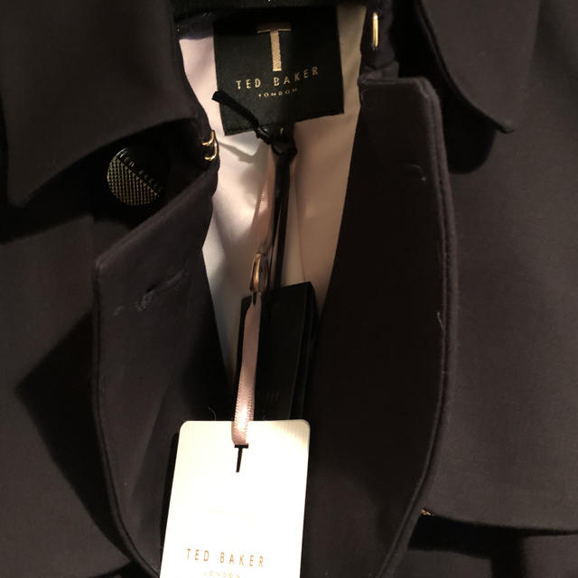 TED BAKER(テッドベイカー)のマリンさん専用  未使用 トレンチコート TED BAKER レディースのジャケット/アウター(トレンチコート)の商品写真