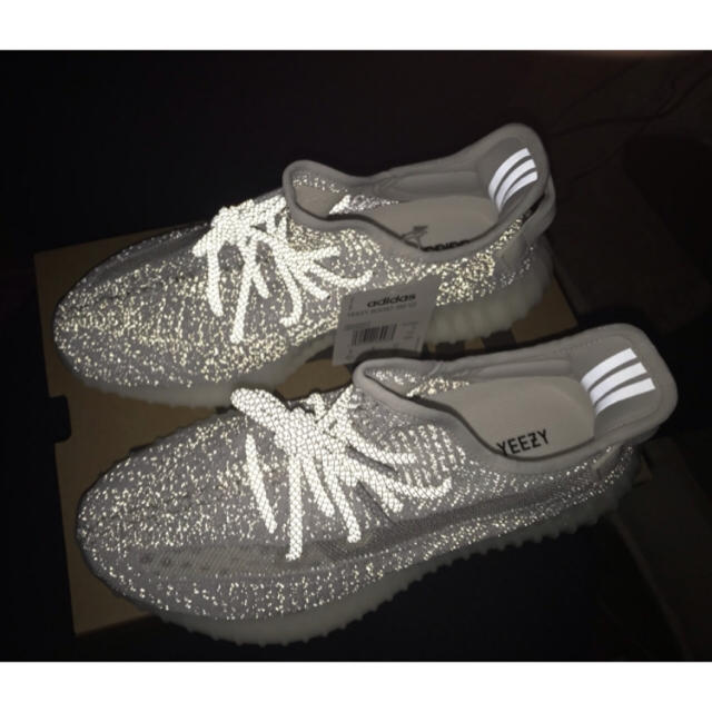 adidas(アディダス)のYEEZY BOOST 350 V2 Static 3M Reflective メンズの靴/シューズ(スニーカー)の商品写真