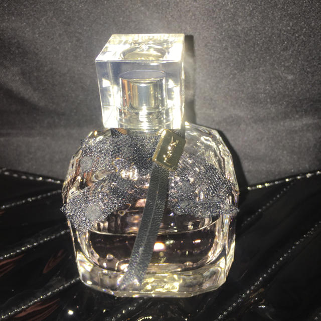 Yves Saint Laurent Beaute - ysl 香水の通販 by ♡'s shop｜イヴサンローランボーテならラクマ