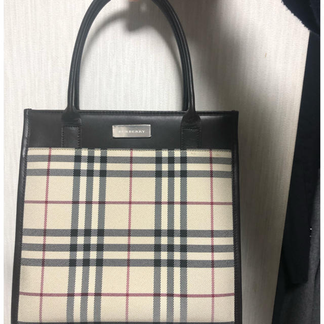 BURBERRY(バーバリー)のBurberry ハンドバッグ 新品未使用 レディースのバッグ(ハンドバッグ)の商品写真