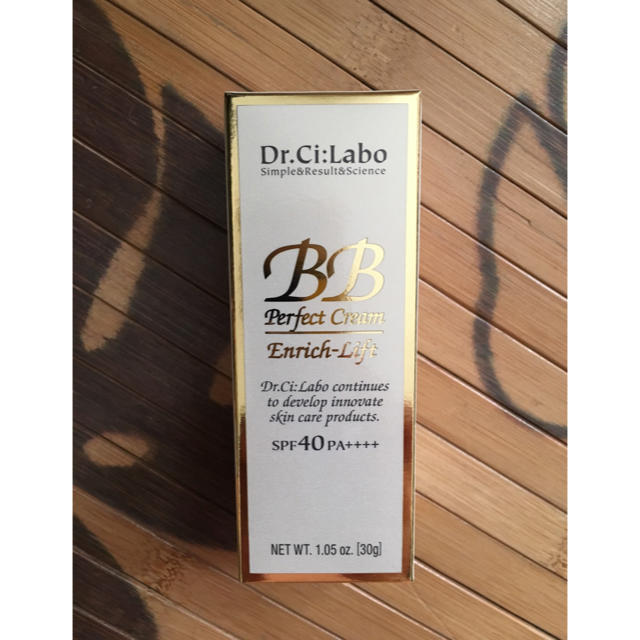 Dr.Ci Labo(ドクターシーラボ)のドクターシーラボ☆BBパーフェクトクリームエンリッチリフト30g☆箱なし発送です コスメ/美容のベースメイク/化粧品(BBクリーム)の商品写真