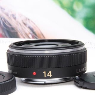 パナソニック(Panasonic)の人気パンケーキパナソニックG VARIO 14mm F2.5単焦点ブラック(レンズ(単焦点))