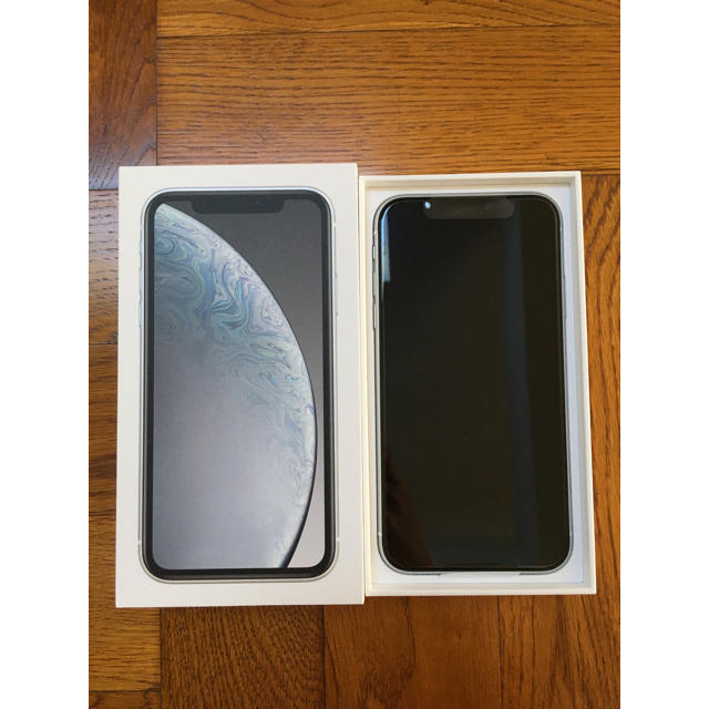 iPhone XR White 64GB 新品未使用 SIMフリー 判定◯