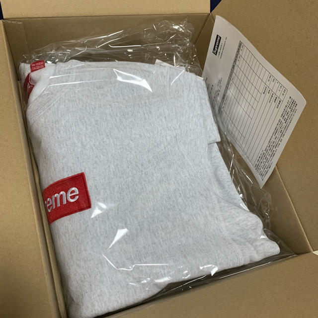 スウェットsupreme crew neck